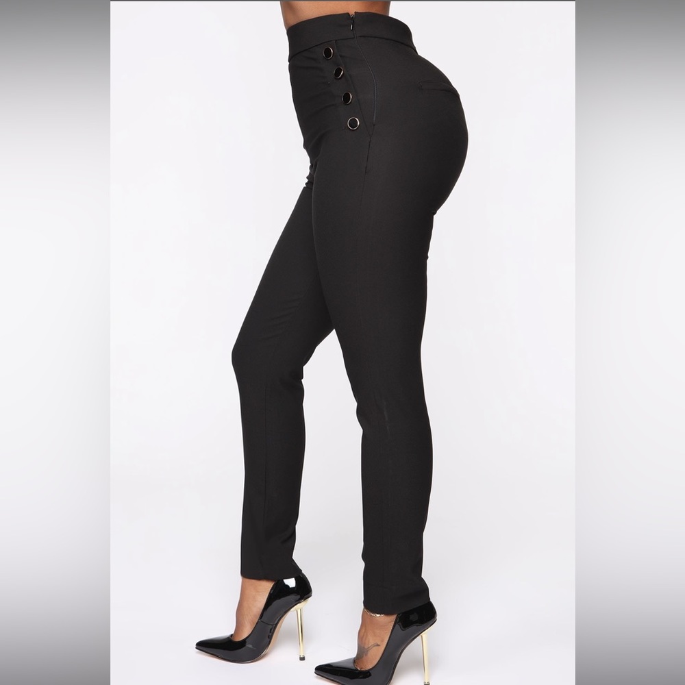 New fashion nova medium trousers - Picture 2 of 9